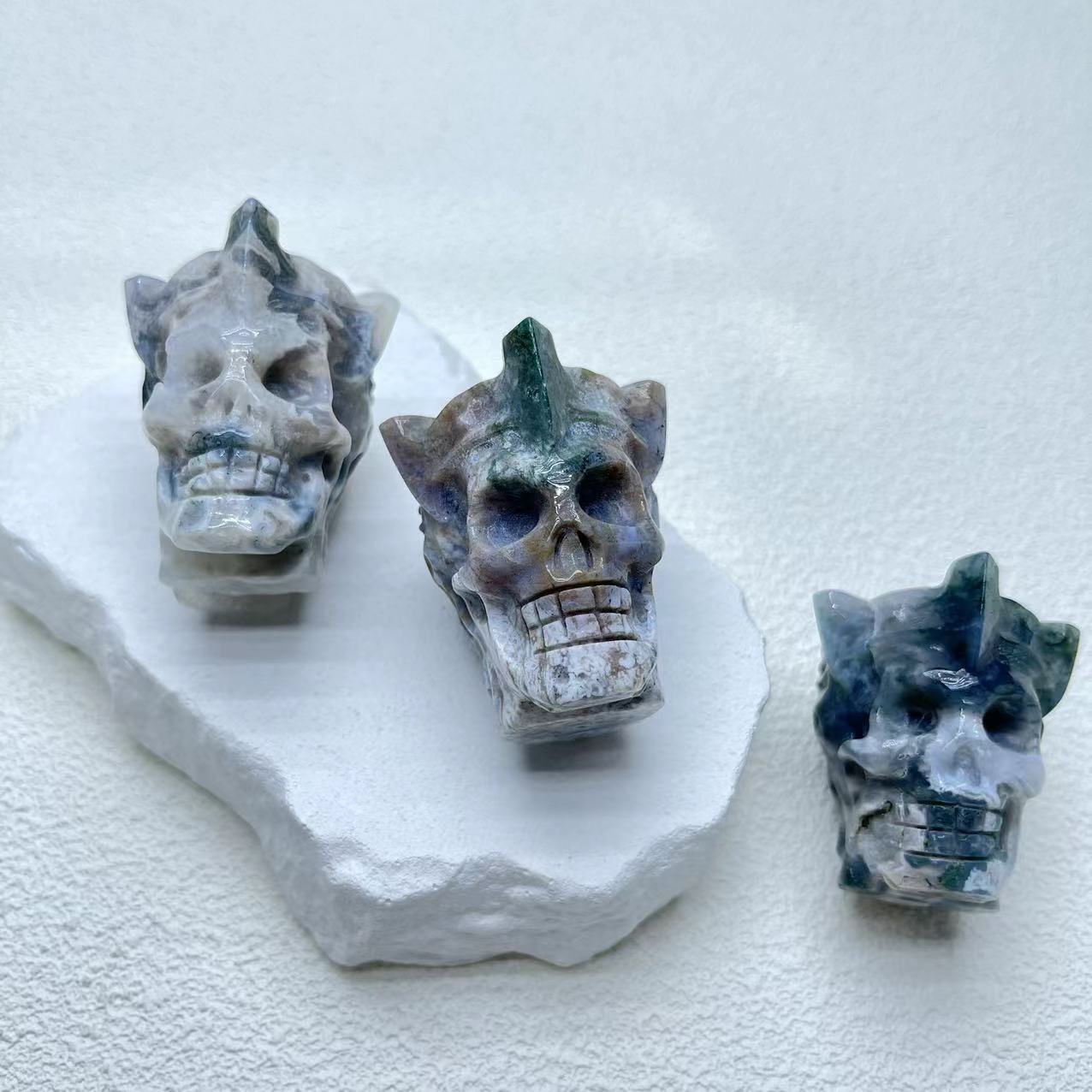 King Skull Moss Agate Carving,Set of 1
