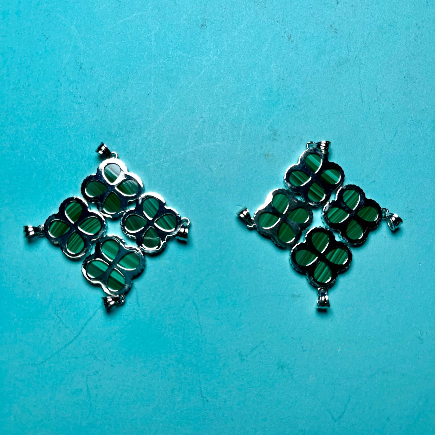 Malachit-Anhänger mit vierblättrigem Kleeblatt, 1er-Set