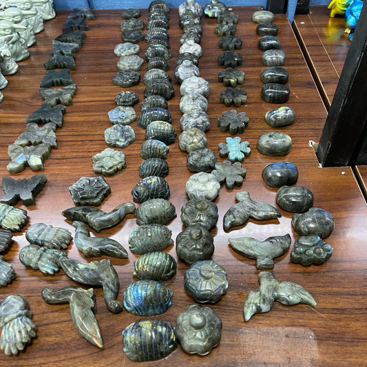 Labradorite carving,set of 1