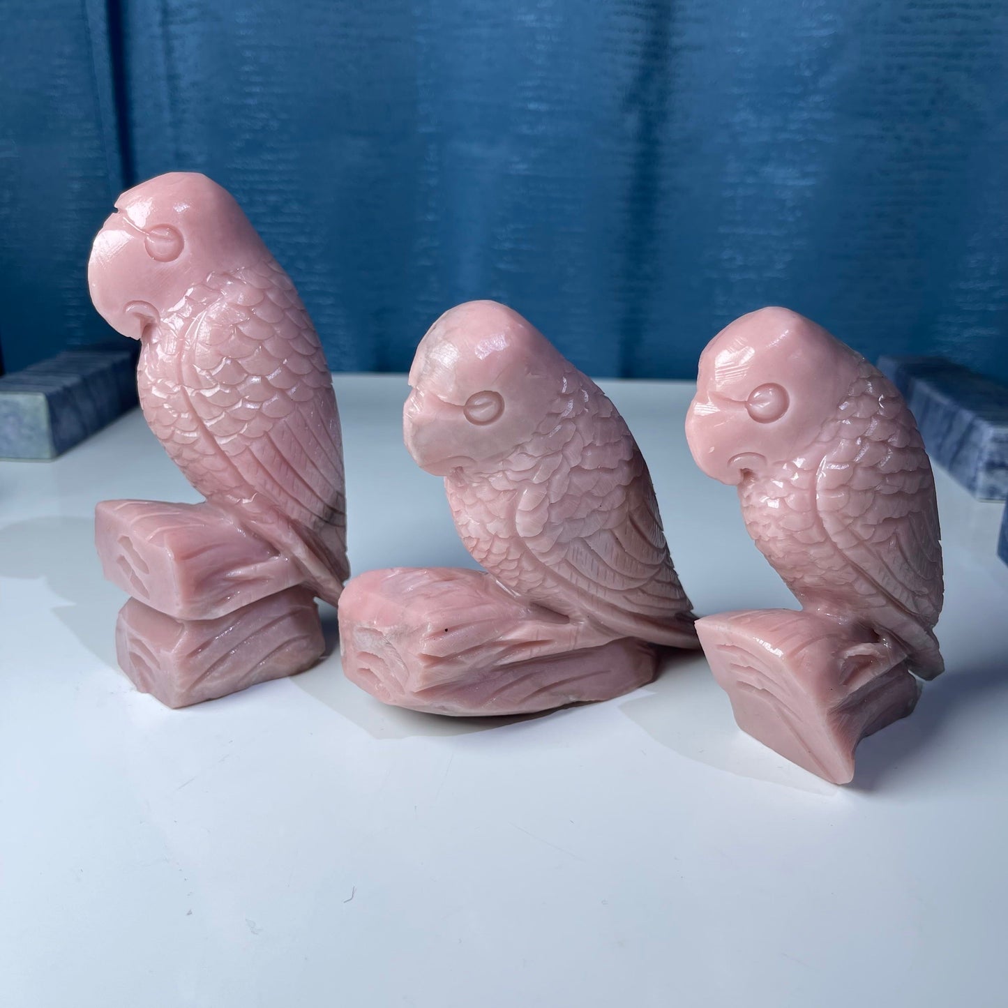 Pink Opal Parrot Carving，set of 1